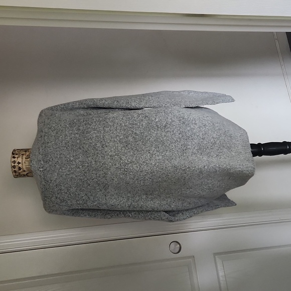 Sweater - Picture 4 of 4